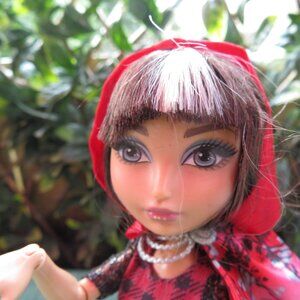 Ever After High Cerise Hood First Chapter